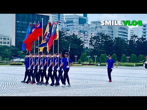 News!!! 第一次看到三軍樂儀隊穿著藍丅彩排，好吸睛呀！