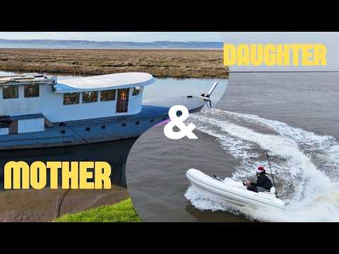 Santa Gave Us A Sinking Boat With No Steering!