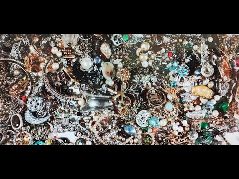 194. "Parcel!!!! Junk" or treasure? I bought it because of one brooch and then...!!!