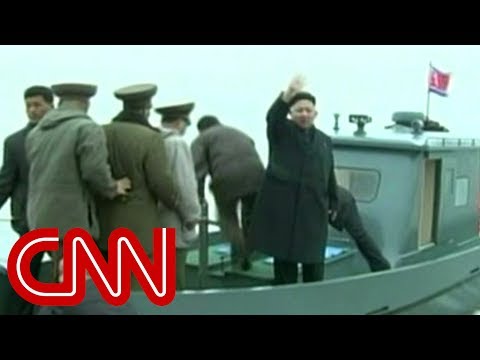 Kim Jong Un gets strange military welcome