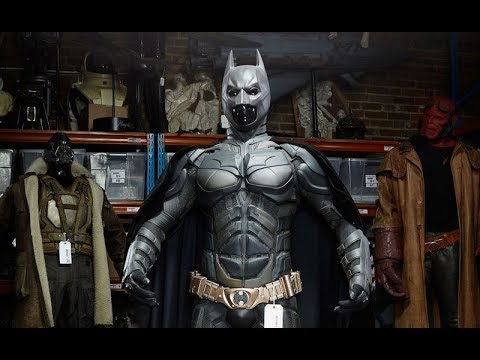 Creating New Batsuit 'The Dark Knight' Behind The Scenes [+Subtitles]