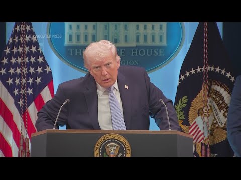 Democrats call for Trump’s removal over threat against Iran