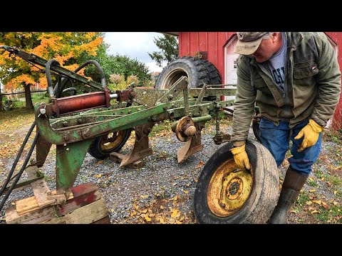 John Deere...On THIS Farm?
