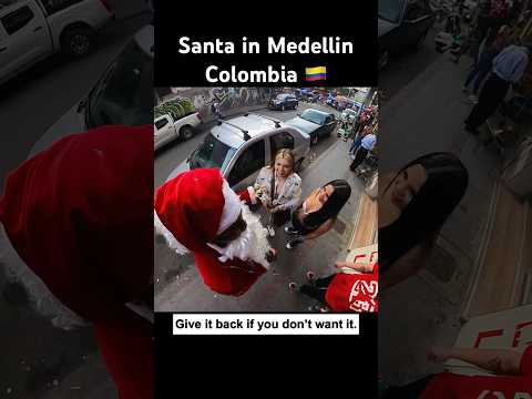 Santa visits Colombia Part 2
