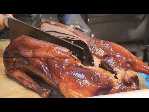 熱辣辣陳皮燒鵝 皮脆肉嫩油花香，妙齡#燒鵝 八年#陳皮 ，超級熱辣辣上品#燒乳豬 #肥美焦糖#腩仔#叉燒 肥美#油鷄 #探店 #太極師傅 #燒臘 香港燒鵝排名 #茶餐廳