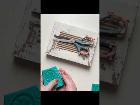 DIY  Cardboard Jewelry Box Decorated with Vintage Scissors