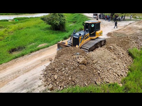 Skilled Operation! SHANTUI Bulldozer in Action | Dump Trucks Filling Land with Stone & Soil