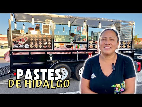 How This Food Truck Makes Pastes (Empanadas) Influenced by Cornish Pasty | Mexican Street Food