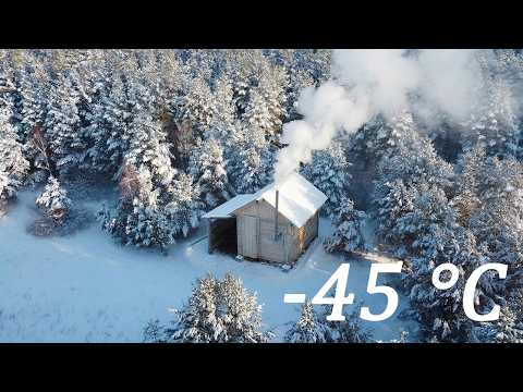 SURVIVING THE COLDEST NIGHT IN A SMALL WOODEN CABIN. CABIN LIFE. WINTER IS COMING!