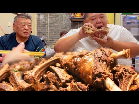 Monkey King's Stewed Lamb Chops! The whole house is filled with the aroma of hand-pulled meat!