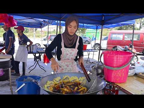 Talented Young Sisters Running a Curry Puff and Donuts Business in Malaysia