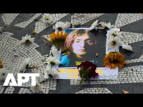 Fans in Tears at Strawberry Fields, 45 Years After John Lennon’s Tragic Death | APT