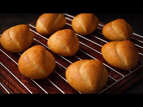 How to make Parker house rolls 