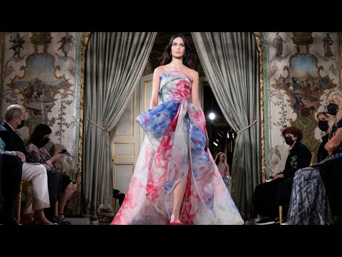 Giorgio Armani Privé Haute Couture Fall/Winter 2021/22