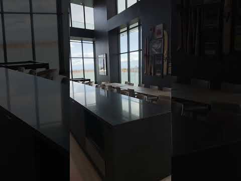 Inside a Mississauga High-Rise: Lake Views, Modern Finishes & Next-Level Amenities