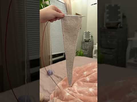 Can’t believe how fast this knit up! #knitting #sophiescarf #knittingaddict