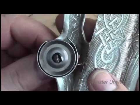 При поднятии лапки тарелочки не освобождают верхнюю нить. Как устранить неисправность. Видео №52.