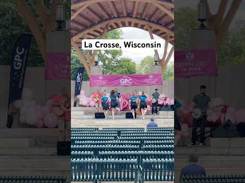 Walking around La Crosse, Wisconsin.🧀🌳🚶🏼‍♂️#wisconsin #livemusic