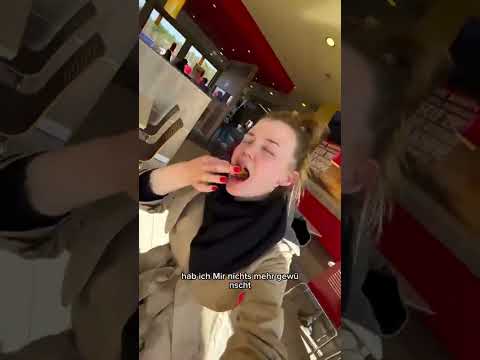 Freue mich so unnormal auf morgen - ich VLOGGE das Ganze auch für euch also checkt YouTube ab!! 🥹❤️