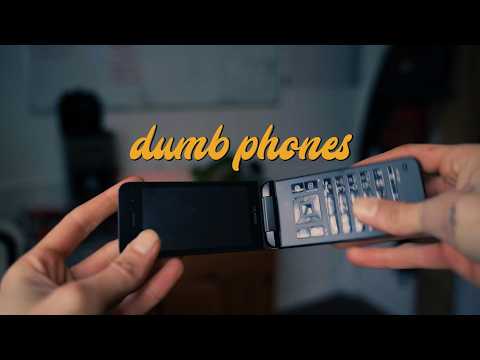 Why I Switched to a Flip Phone