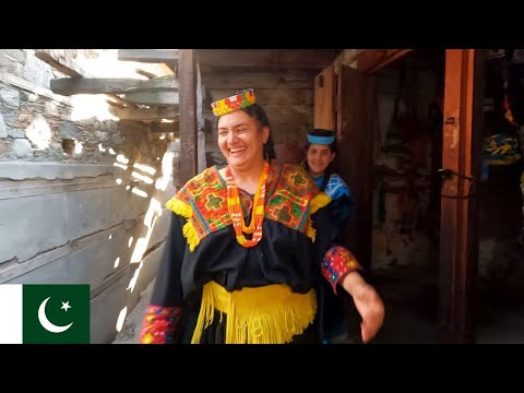 Kalash Village in Pakistan - World Travel Part 2: Pakistan 🇵🇰 [9]