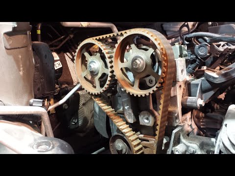 Ford Fiesta JA8 #1,25 L# 82 Ps # 2011 Zahnriemenwechsel inkl. Wasserpumpe