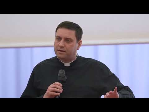 Msgr James Shea addresses young people on being Catholic in the present age