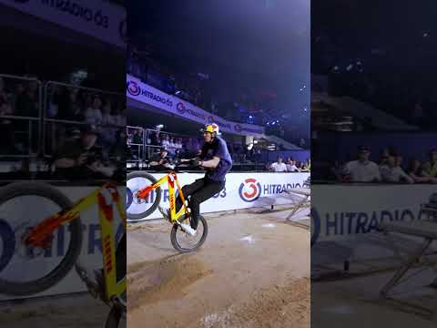 Throwback to the "Bauzaun" frontflip with Danny MacAskill 🔥