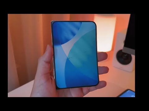 THIS FOLDABLE PHONE CONCEPT IS A DREAM COME TRUE.................
