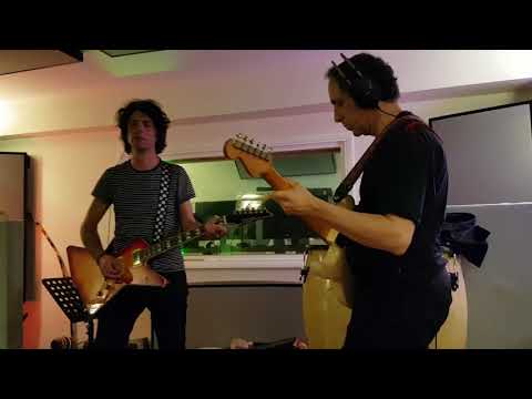 Gong - Master Builder (Phoenix FM session at Studio 6 Music)