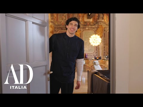 Simone Barlaam apre le porte della sua casa con affreschi dell’800 | AD Italia