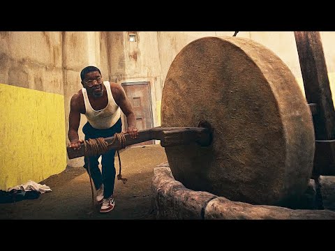 Мужчина целыми днями крутит КАМЕННОЕ КОЛЕСО, чтобы выжить в странной тюрьме [краткий пересказ]