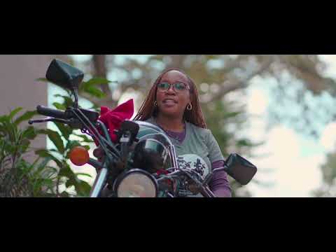 Passenger princess? More like side chick goals.Meet the Honda Shadow VT750s on Whipped!