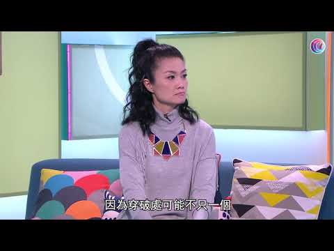 爆肺其實並不是發生在肺部內 而在肺部外膜！正式學名是氣胸 可能會壓向心臟造成生命危險 成因原來跟個子高瘦、經常舉重、唱歌運氣等有關？－Fit開有條路EP443 - 香港開電視