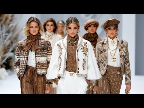 CHANEL Winter 2025/26 | Camel Christmas Warmth & Classic Refinement