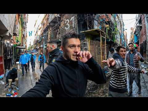 THE ENTRANCE TO THE UNDERWORLD OF BUENOS AIRES – You CANNOT film here! 🇦🇷