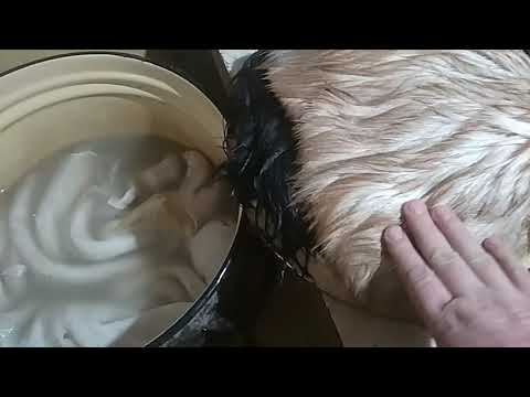 Проект "4 шкуры" или Вычинка козьих шкур, часть 2: пролежка, дубление.