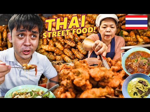 Street Food in Thailand! Eating 10 Dishes in a Famous Night Market!
