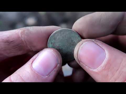 Metal Detecting & Bottle Hunting 01: Learning to Find Coins with the Fisher F2