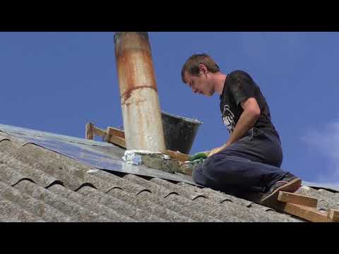 Ставим цементно асбестовую трубу для печи..