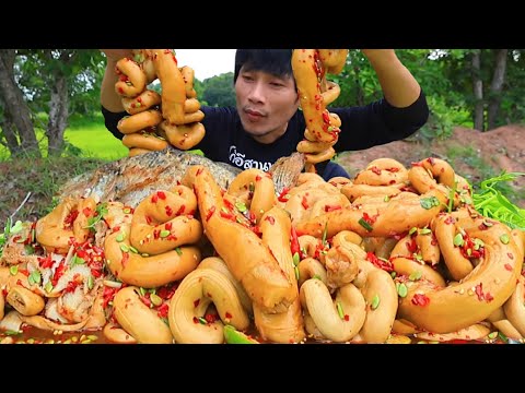 ไส้ตันยำน้ำปลาร้านัวๆเผ็ดๆแกล้มผักสดแซ่บคักอีหลีครับพี่น้องMUKBANG EATING SHOW#โก้อีสานพาแดก