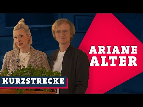 Ariane Alter probiert Hundefutter | Kurzstrecke mit Pierre M. Krause