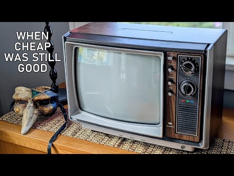 This Sampo 7713 TV was built to last