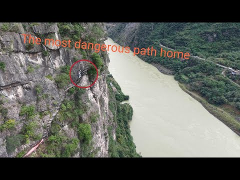 The Impossible Homes on China's Cliffside