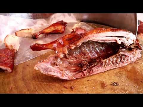 Roasted Piglets Roasted Peking Ducks YUMMY Hong Kong Food 乳豬燒鴨燒肉叉燒燒味飯樣樣有 任你選擇 價錢平 好抵食 朗益燒味工房元朗