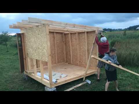 Built Wooden Little House tamlaps, frame construction