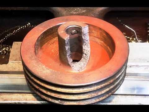 Repair prosthesis for a broken pulley, diameter 200 mm.