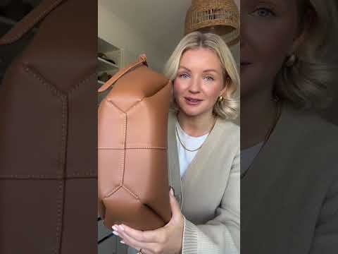 A review of my @polene-paris one year on ✨ #handbagreview #polene #tanhandbag