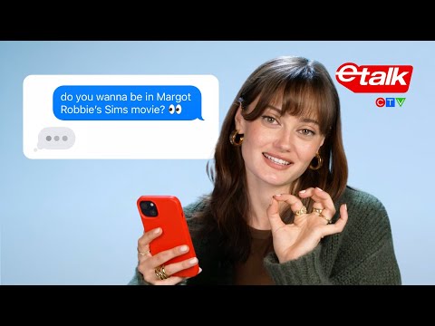 Ella Purnell Texts Her Fans | Etalk