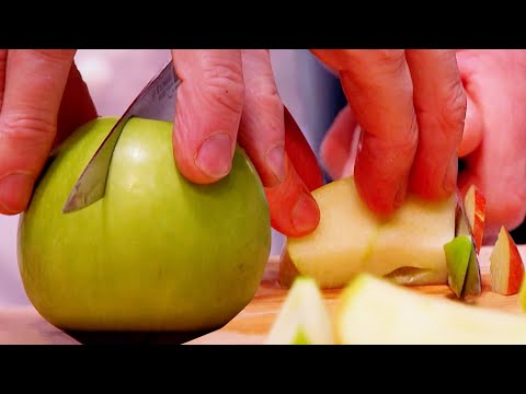 Gordon Ramsay Shows You How To Cut An Apple | Culinary Genius